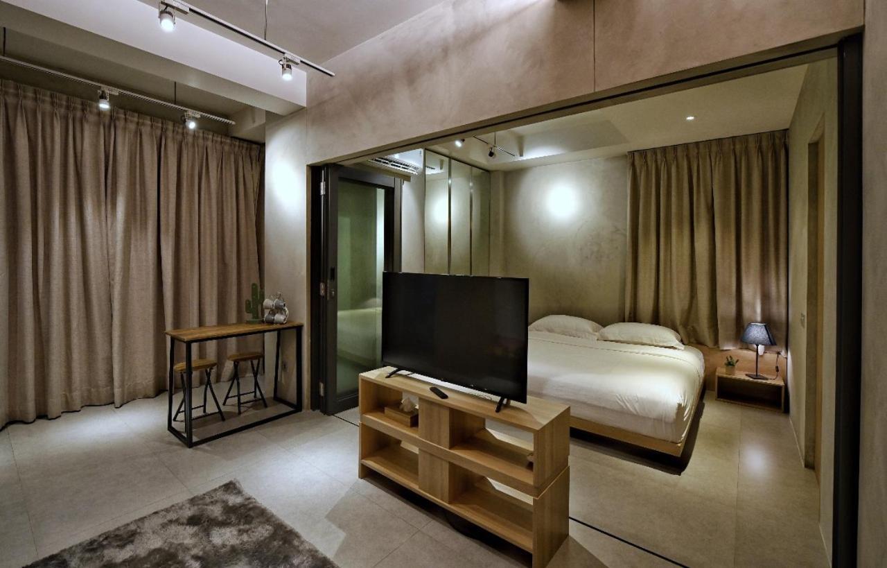 Nostoi Hotel Джакарта Екстериор снимка