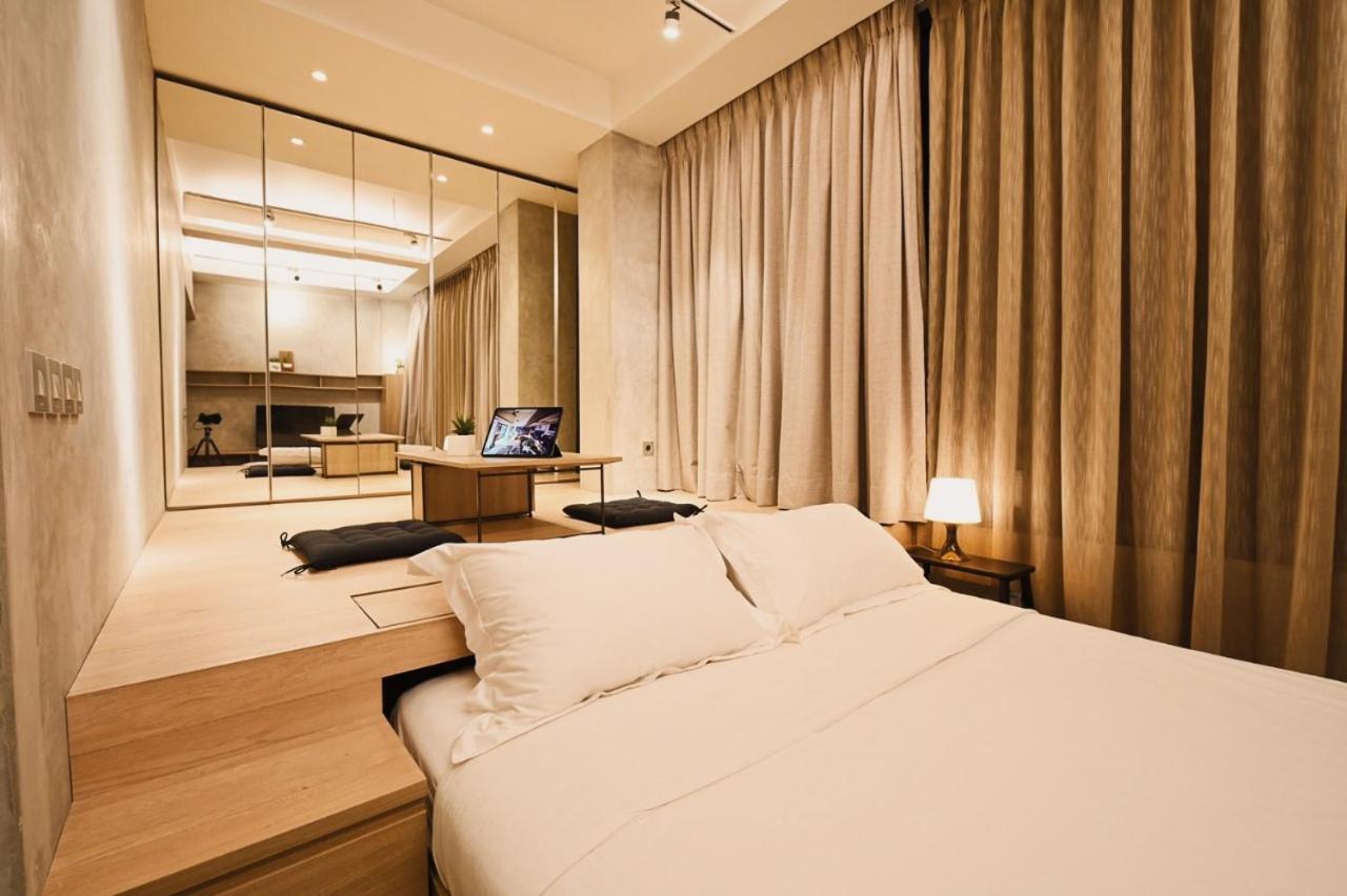 Nostoi Hotel Джакарта Екстериор снимка